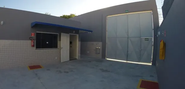 Galpão / Depósito / Armazém à venda, 408m² no Coroa do Meio, Aracaju