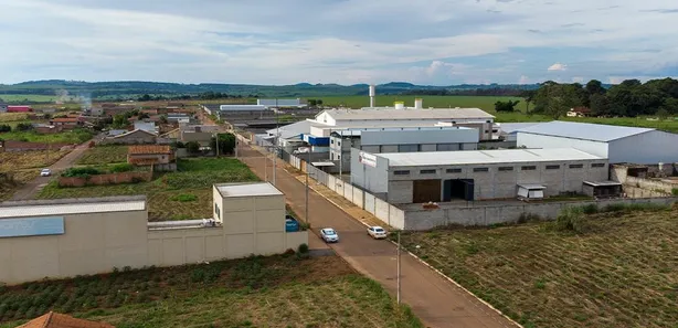 Terreno / Lote / Condomínio à venda, 240m² no Residencial Maria Monteiro, Trindade