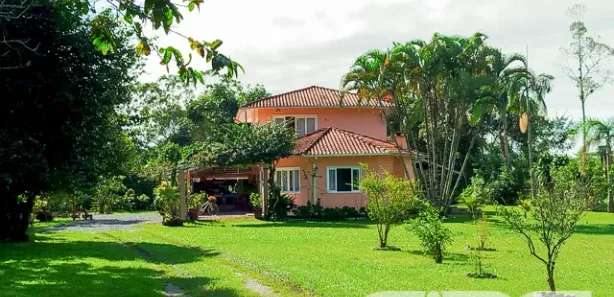 Fazenda / Sítio / Chácara com 3 Quartos à venda, 150m² no Iperoba, São Francisco do Sul