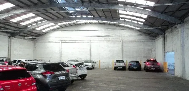 Galpão / Depósito / Armazém à venda, 1640m² no Vila Ipiranga, Porto Alegre