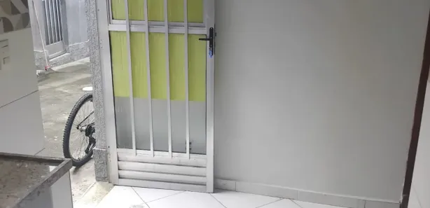 Kitnet com 1 Quarto para alugar, 45m² no Parque Senhor do Bonfim, Duque de Caxias