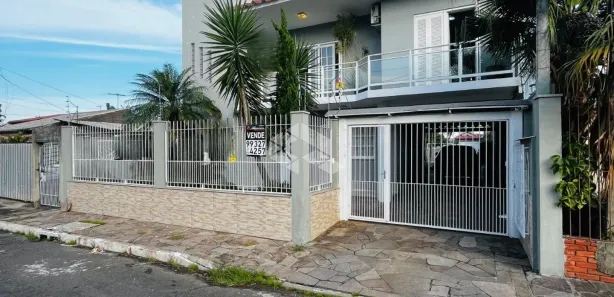 Casa com 4 Quartos à venda, 200m² no Niterói, Canoas