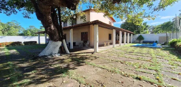 Fazenda / Sítio / Chácara com 5 Quartos para alugar, 540m² no Coaçu, Eusébio