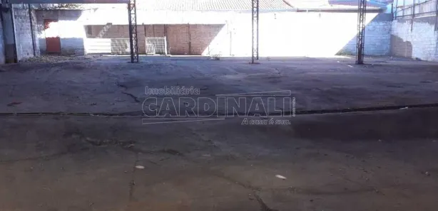 Galpão / Depósito / Armazém para alugar, 750m² no Jardim Munique, São Carlos