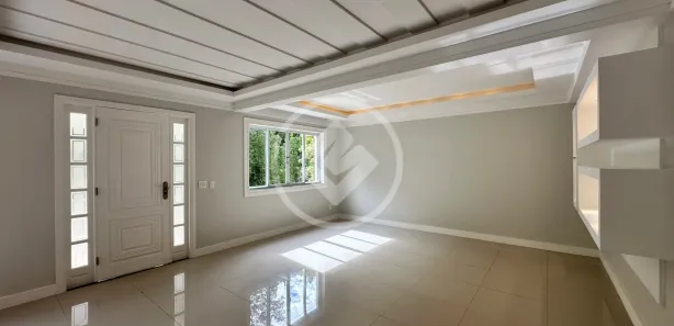 Casa de Condomínio com 3 Quartos à venda, 270m² no Parque do Imbui, Teresópolis