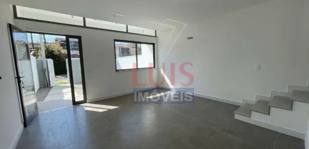 Casa de Condomínio com 3 Quartos para alugar, 250m² no Itaipu, Niterói