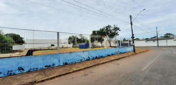 Galpão / Depósito / Armazém para alugar, 700m² no Vila Izabel, São Carlos