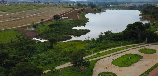 Terreno / Lote / Condomínio à venda, 240m² no Residencial Maria Monteiro, Trindade