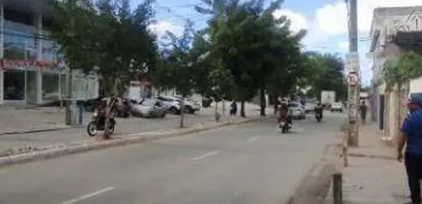 Galpão / Depósito / Armazém para alugar, 200m² no Cruzeiro, Campina Grande