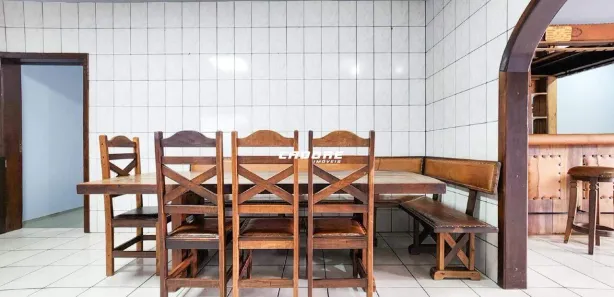 Casa com 2 Quartos para alugar, 225m² no Velha Central, Blumenau