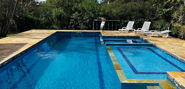 Fazenda / Sítio / Chácara com 3 Quartos para venda ou aluguel, 5465m² no Condomínio Lagoinha, Jacareí