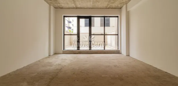 Conjunto Comercial / Sala à venda, 63m² no Centro, Curitiba