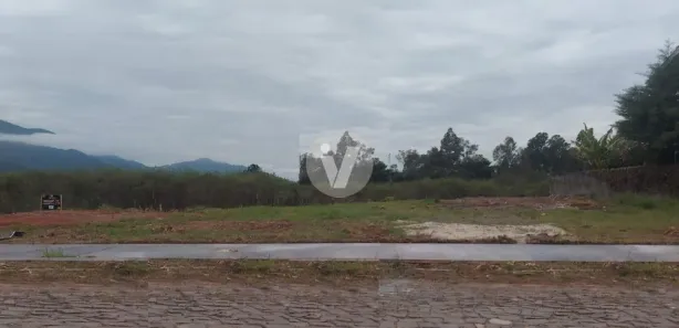 Terreno / Lote / Condomínio à venda, 548m² no Pé de Plátano, Santa Maria