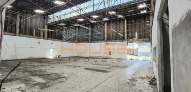 Galpão / Depósito / Armazém para alugar, 5000m² no Piraporinha, Diadema