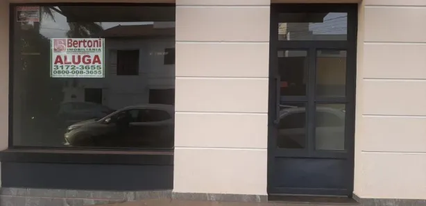 Conjunto Comercial / Sala para alugar, 56m² no Centro, Arapongas