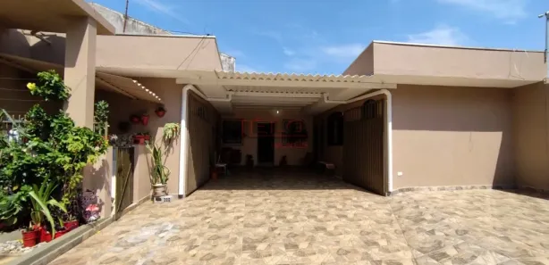 Prédio Inteiro com 2 Quartos à venda, 110m² no Jardim Alvorada, Maringá