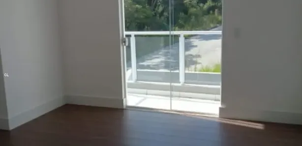 Sobrado com 3 Quartos à venda, 140m² no Jardim Vitoria, Mairinque