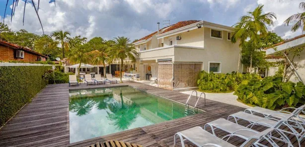 Casa de Condomínio com 9 Quartos à venda, 584m² no Jardim Acapulco, Guarujá