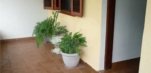 Casa com 3 Quartos para alugar, 209m² no Centro, Mairiporã