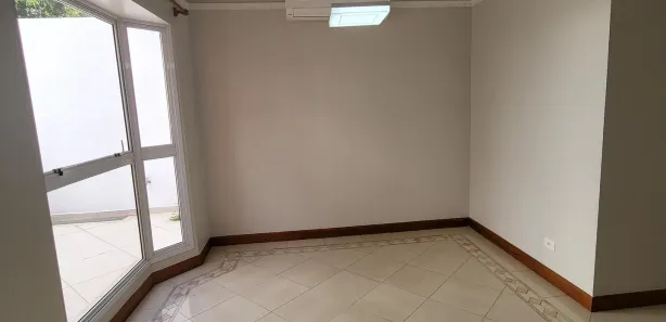 Casa de Condomínio com 3 Quartos para alugar, 180m² no Tamboré, Santana de Parnaíba
