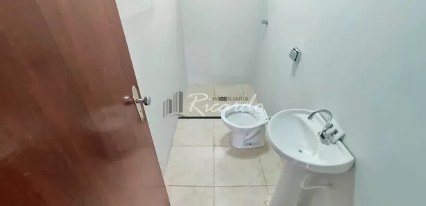 Loja / Salão / Ponto Comercial para alugar, 207m² no Centro, Arapongas