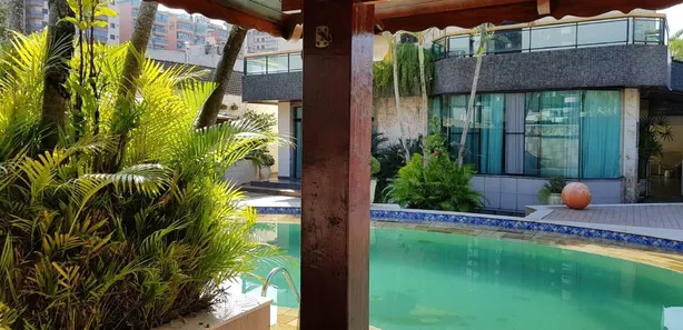 Sobrado com 5 Quartos à venda, 370m² no Canto do Forte, Praia Grande