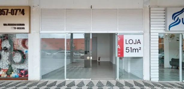 Loja / Salão / Ponto Comercial para alugar, 51m² no Bacacheri, Curitiba