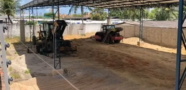 Galpão / Depósito / Armazém para alugar, 750m² no Candelária, Natal