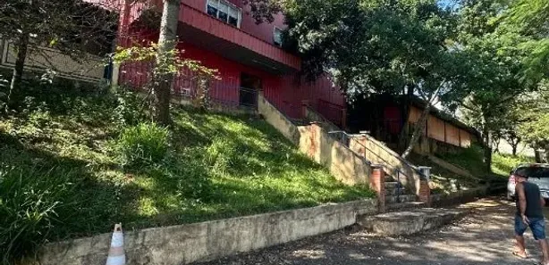 Galpão / Depósito / Armazém para venda ou aluguel, 1600m² no Veraneio Maracanã, Itaquaquecetuba