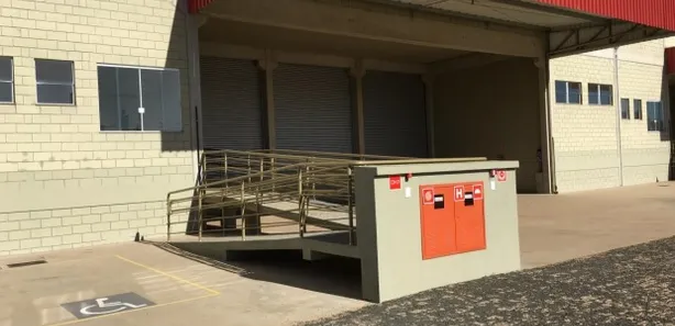 Galpão / Depósito / Armazém para alugar, 2000m² no Centro, Sumaré