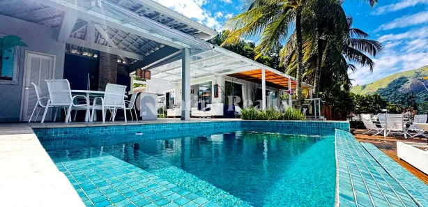 Casa de Condomínio com 4 Quartos à venda, 235m² no Ponta do Sapê (Cunhambebe), Angra dos Reis