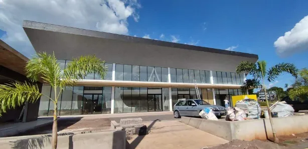 Conjunto Comercial / Sala para alugar, 1600m² no Jardim Coopagro, Toledo