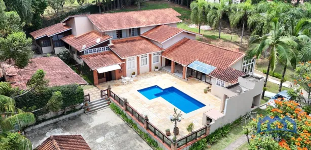 Fazenda / Sítio / Chácara com 10 Quartos à venda, 3500m² no , Mairinque