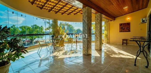 Sobrado com 4 Quartos para venda ou aluguel, 214m² no Centro, Rio das Ostras