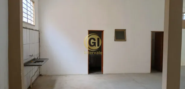 Galpão / Depósito / Armazém para alugar, 220m² no Campos Elíseos, Taubaté