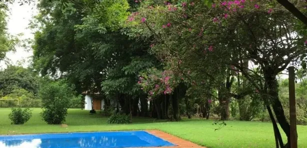 Fazenda / Sítio / Chácara com 3 Quartos à venda, 220m² no Recanto dos Pinheiros, Cambé