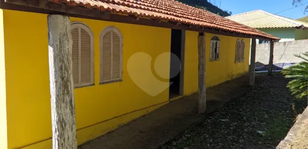 Fazenda / Sítio / Chácara com 2 Quartos à venda, 70m² no Arrozal, Piraí