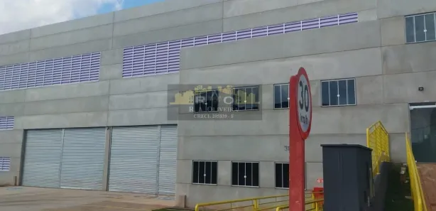 Galpão / Depósito / Armazém para alugar, 1800m² no Loteamento Industrial Comercial São Caetano, Araraquara