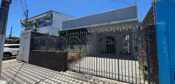 Casa com 4 Quartos para alugar, 200m² no Centro, Aracaju