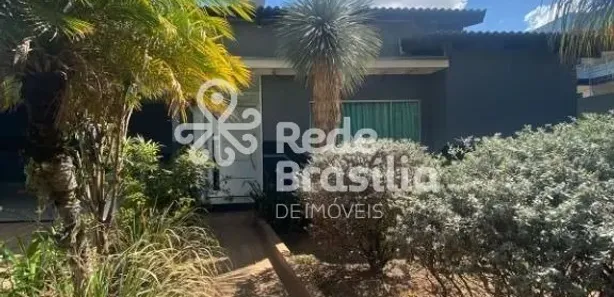 Casa de Condomínio com 4 Quartos para alugar, 350m² no Setor Habitacional Arniqueira, Brasília