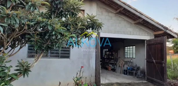 Fazenda / Sítio / Chácara com 2 Quartos à venda, 200m² no Chácara Santa Cecília, Caçapava