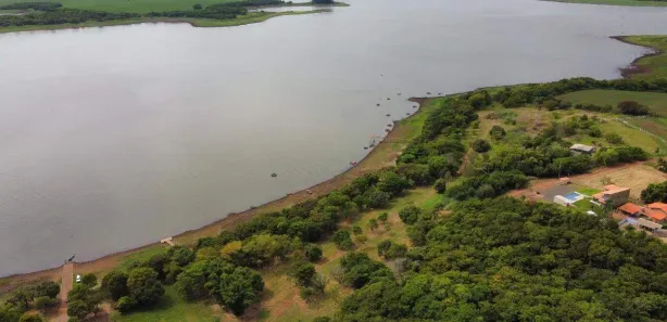 Terreno / Lote / Condomínio à venda, 2044m² no , Sertanópolis