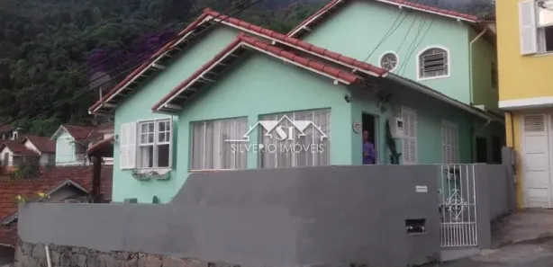 Casa com 3 Quartos à venda, 140m² no Castelanea, Petrópolis