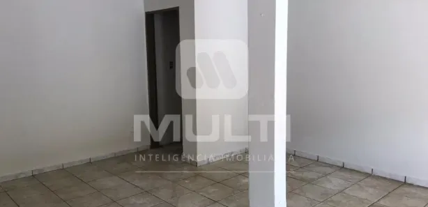 Loja / Salão / Ponto Comercial com 4 Quartos à venda, 40m² no Tocantins, Uberlândia