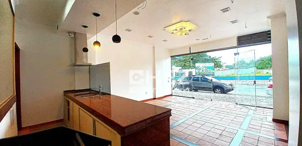 Loja / Salão / Ponto Comercial para alugar, 48m² no Passagem, Cabo Frio