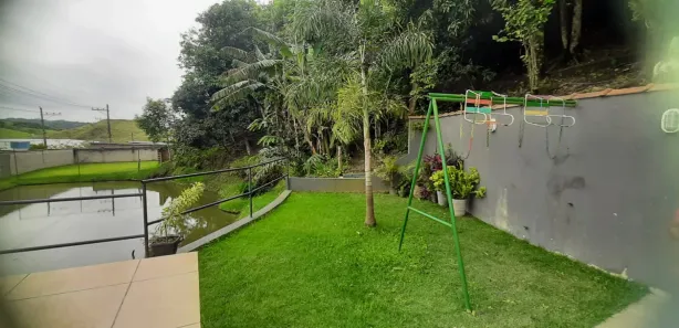 Fazenda / Sítio / Chácara com 2 Quartos à venda, 1600m² no Arrozal, Piraí