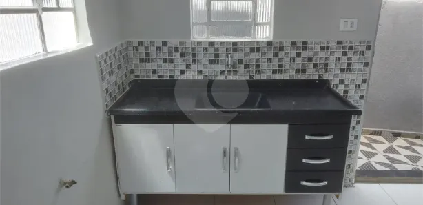 Casa de Vila com 2 Quartos para alugar, 80m² no km 18, Osasco