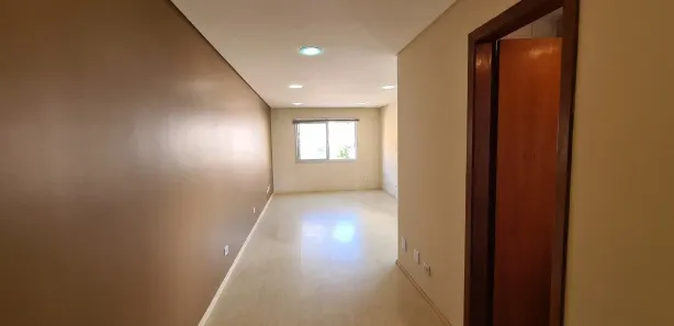 Conjunto Comercial / Sala para alugar, 28m² no Centro, Curitiba