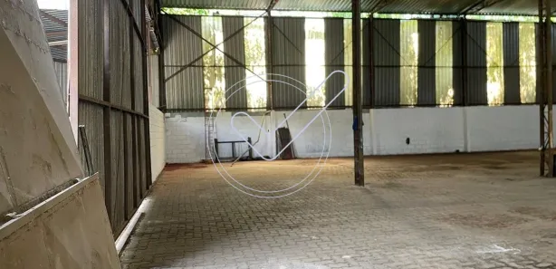 Galpão / Depósito / Armazém para venda ou aluguel, 500m² no , Araçariguama