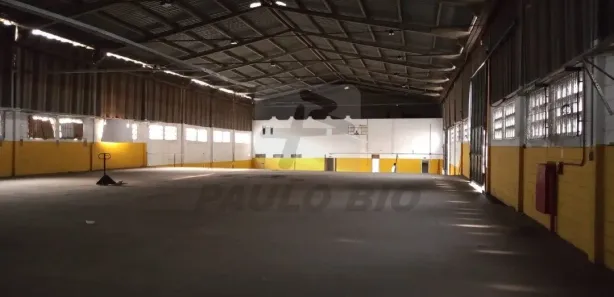 Galpão / Depósito / Armazém para venda ou aluguel, 1415m² no Vila Virgínia, Itaquaquecetuba